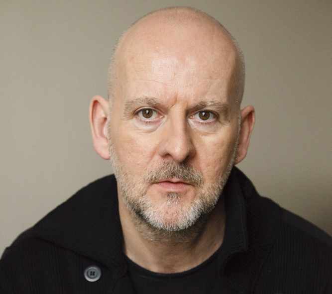 Ο Σάιμον Κρίτσλεϊ μιλά για τα «Συναισθήματα σε περίοδο αβεβαιότητας»