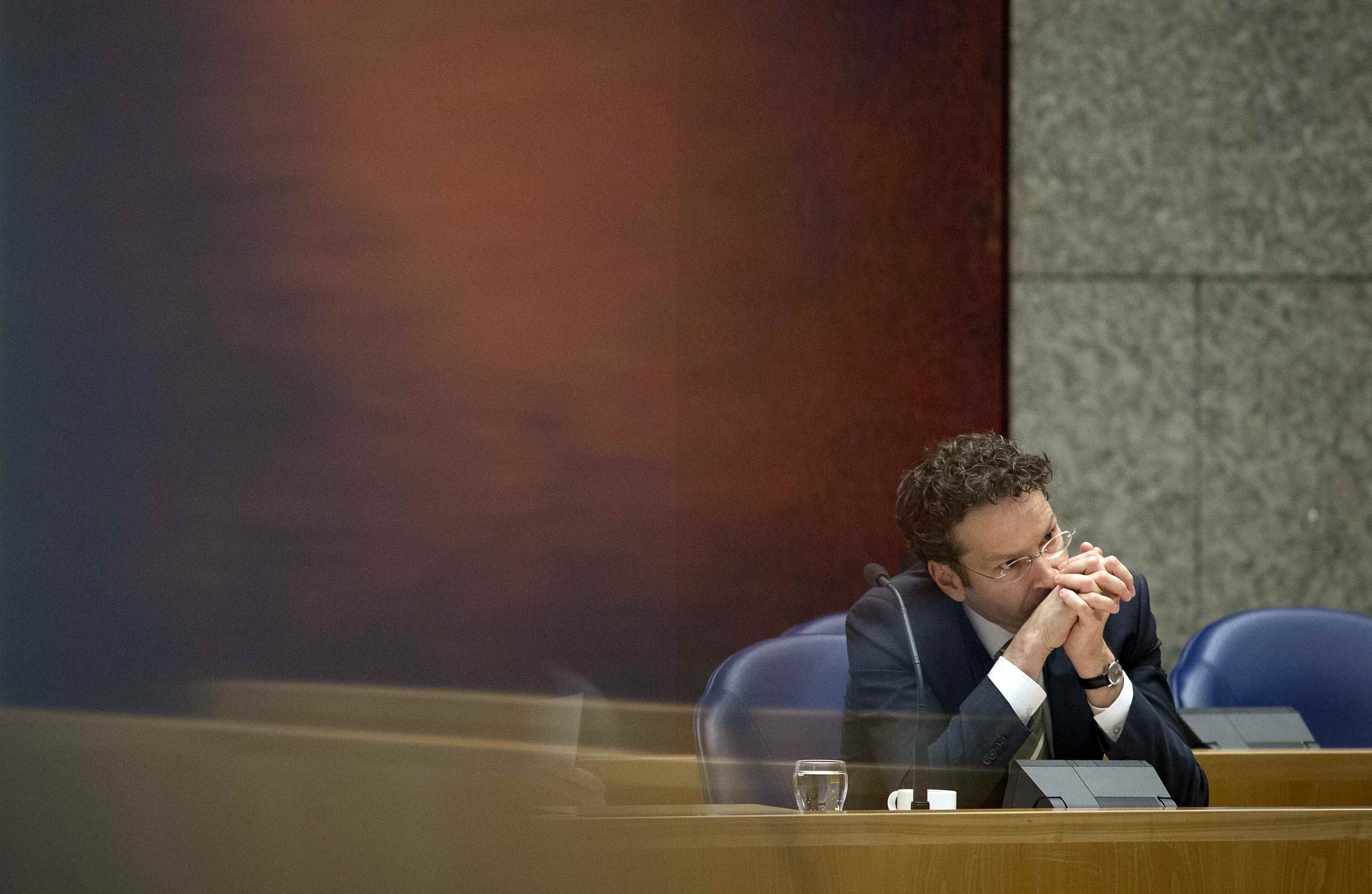 Σε εμπλοκή καταθετών σε διασώσεις τραπεζών επιμένει ο Ντάισελμπλουμ