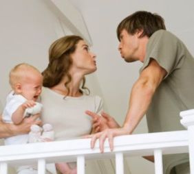 Κακό στον βρεφικό εγκέφαλο κάνουν οι γονεϊκοί καβγάδες