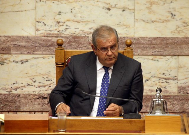 Τελευταίο «αντίο» από συγγενείς και φίλους στον Θανάση Νάκο