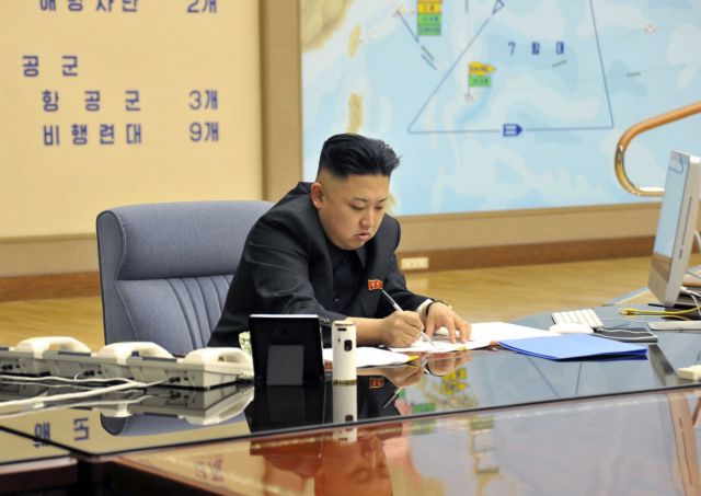 Σχέδια επί χάρτου για επίθεση κατά των ΗΠΑ στο war room του Κιμ Γιονγκ-ουν