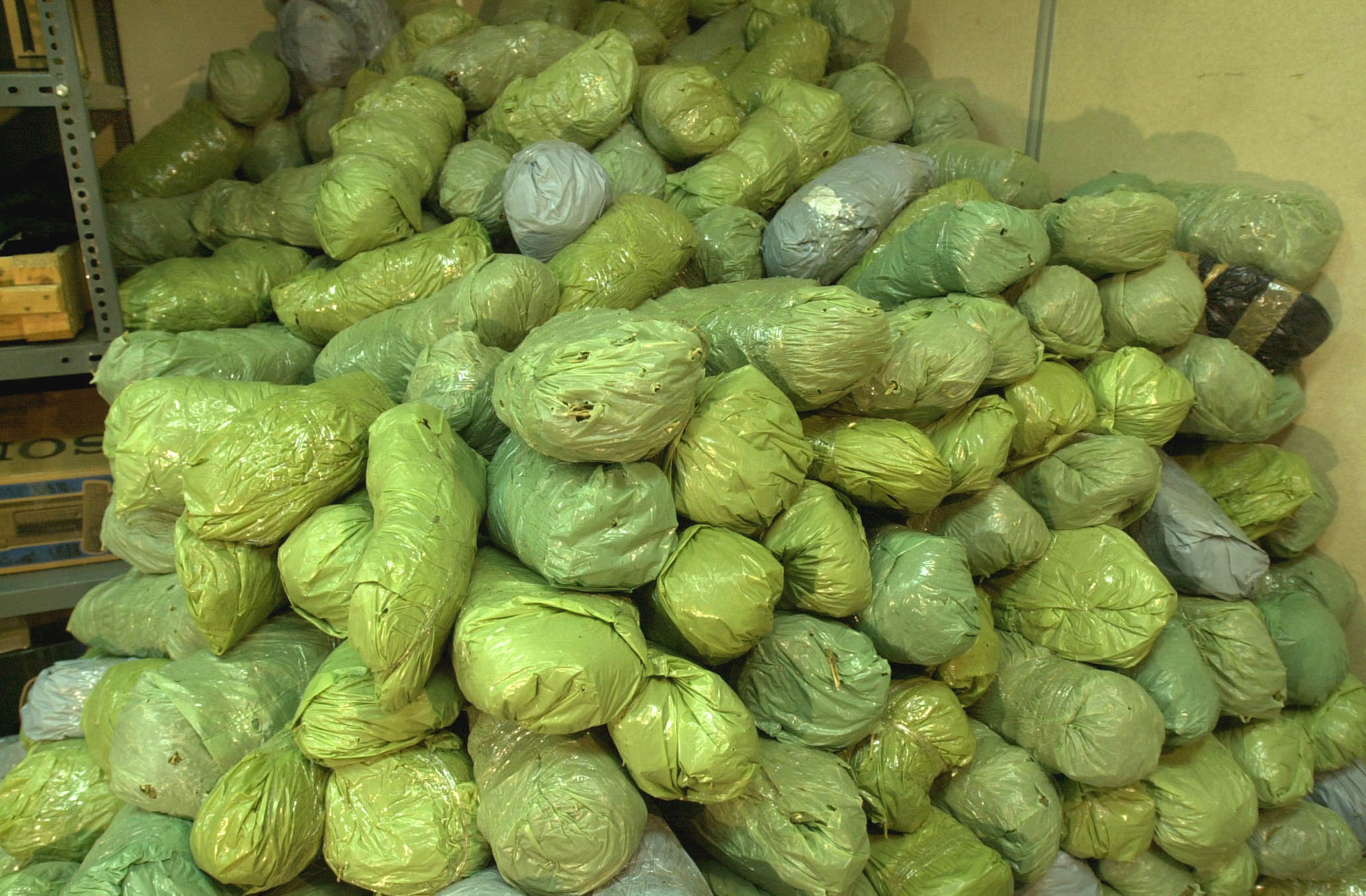 Εγκατέλειψαν κλεμμένο τζιπ γεμάτο με 260 κιλά χασίς