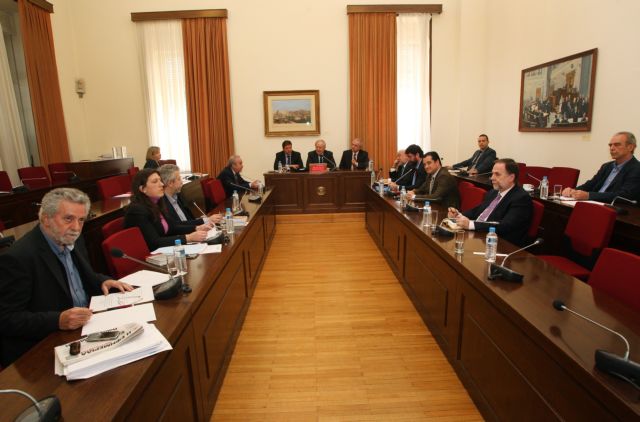 Βενιζέλο και Παπανδρέου καλεί για κατάθεση η Προανακριτική