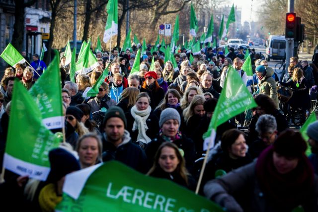 Λοκ-άουτ σε εκατοντάδες Δανούς δασκάλους για το ωράριο εργασίας