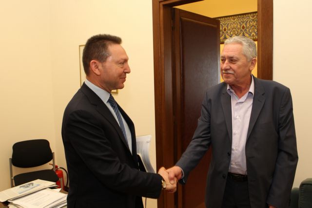 Δυσφορία στη ΔΗΜΑΡ για τους χειρισμούς μετά τη σύσκεψη των αρχηγών