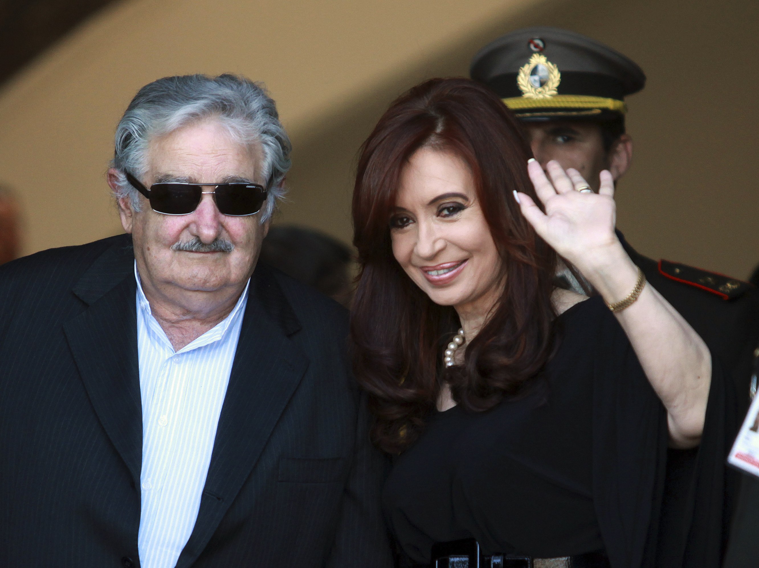 Το ανοικτό μικρόφωνο εξέθεσε και τον αυθόρμητο πρόεδρο της Ουρουγουάης