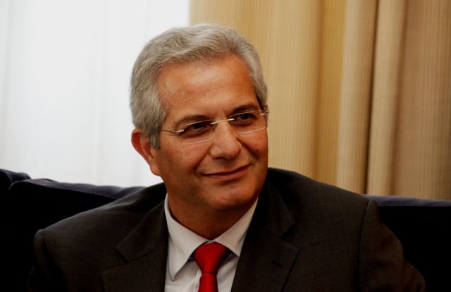 Σχέδιο εξόδου από την κρίση, εκτός μνημονίου, επεξεργάζεται το ΑΚΕΛ