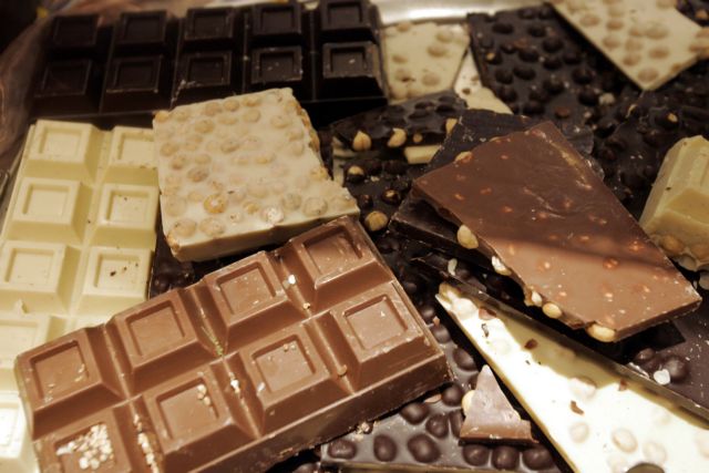 Σοκολάτα με βιταμίνες και πλούσια γεύση δημιούργησαν οι επιστήμονες