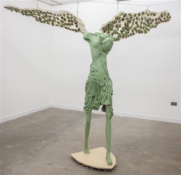 Η σύγχρονη Νίκη της Σαμοθράκης παρουσιάζεται σε γκαλερί στο Νότινγκ Χιλ