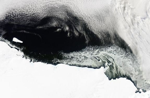 Τμήμα του μεγαλύτερου παγόβουνου του κόσμου επιζεί 13 χρόνια μετά