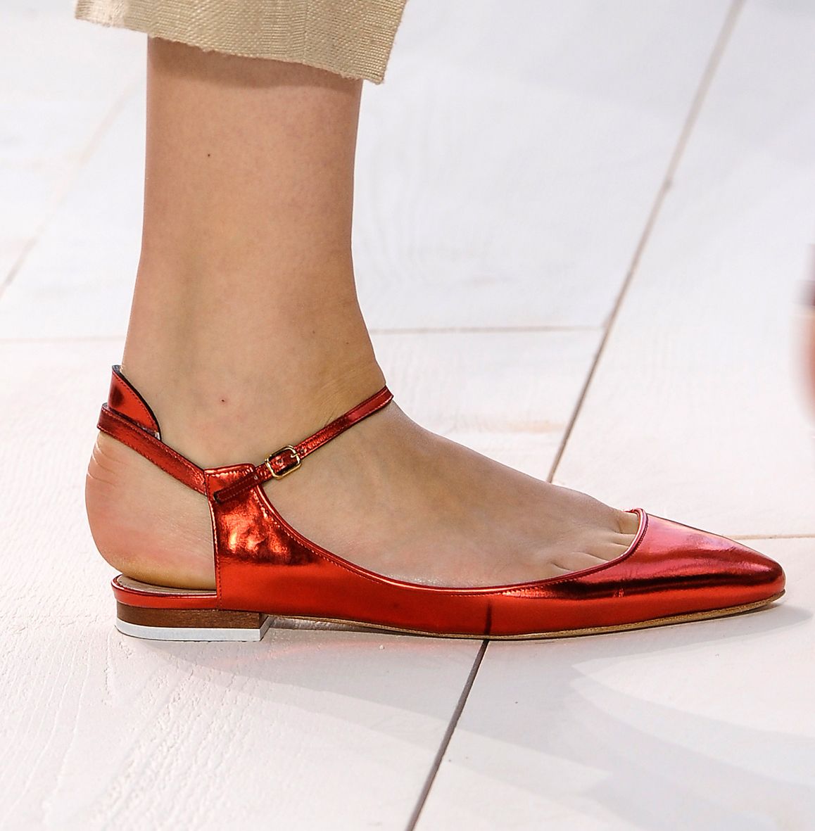 Αυτό είναι το παπούτσι του καλοκαιριού