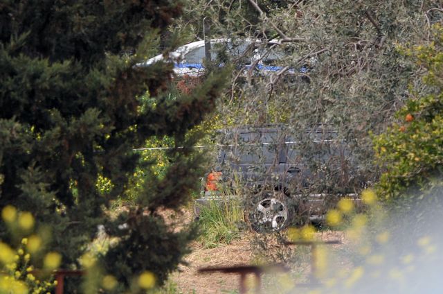 DNA δραπετών των φυλακών Τρικάλων στο κλεμμένο βαν στα Ίσθμια