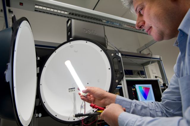 Η Philips παρουσιάζει τον «πιο αποδοτικό λαμπτήρα LED του κόσμου»