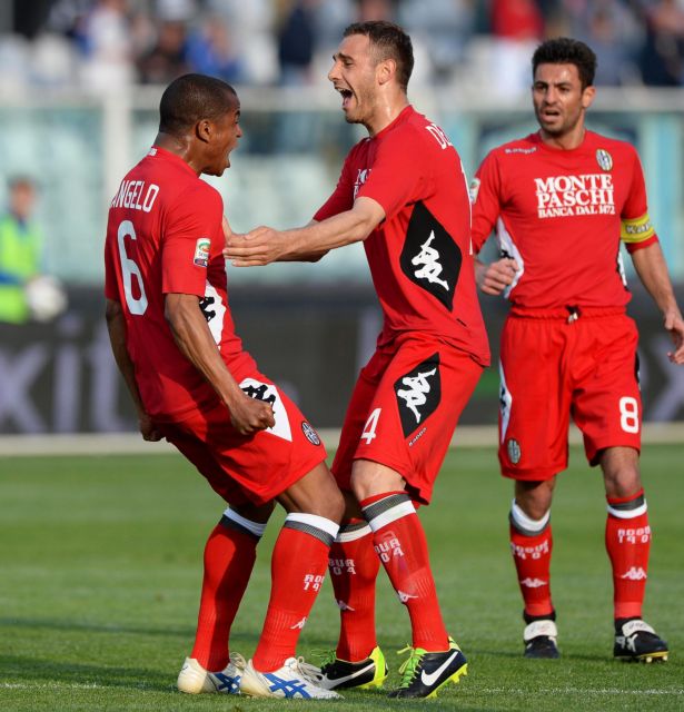 «Διπλό» ελπίδας πήρε η Σιένα στην Πεσκάρα