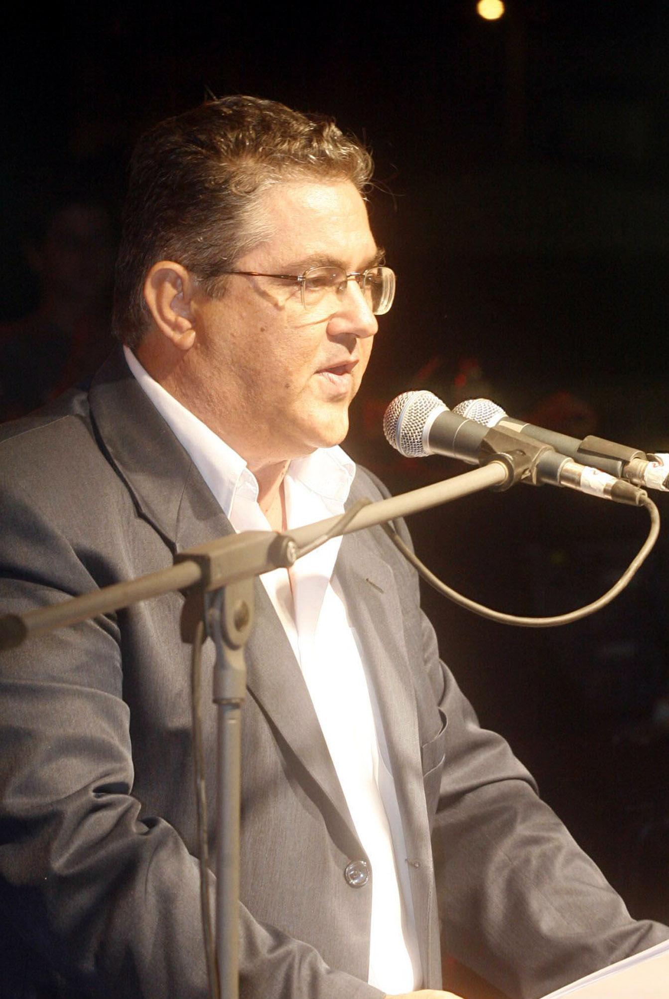 Ποιος είναι ο νέος γενικός γραμματέας του ΚΚΕ Δημήτρης Κουτσούμπας