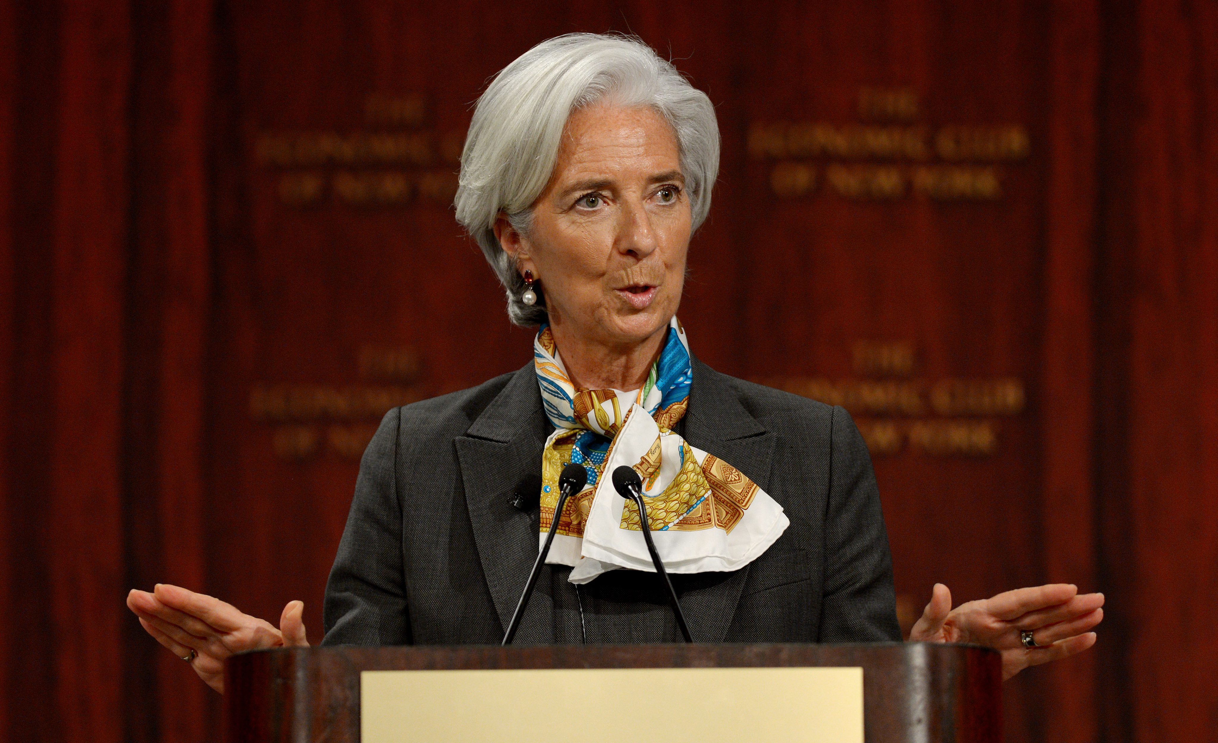 Αποπληθωρισμό και αδύναμη ανάκαμψη αναμένει το ΔΝΤ για την Ελλάδα