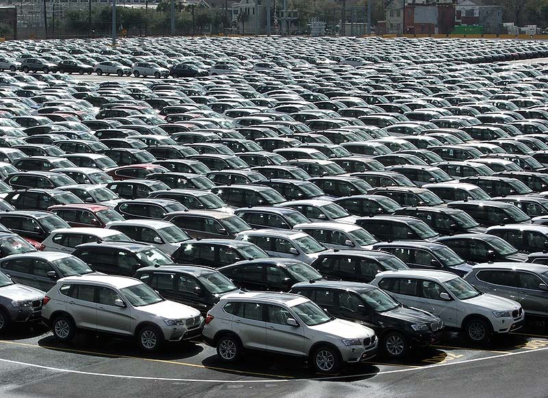 Οι γερμανικές αυτοκινητοβιομηχανίες επενδύουν 19,1 δισεκατομμύρια ευρώ στην παραγωγή εκτός Ευρώπης