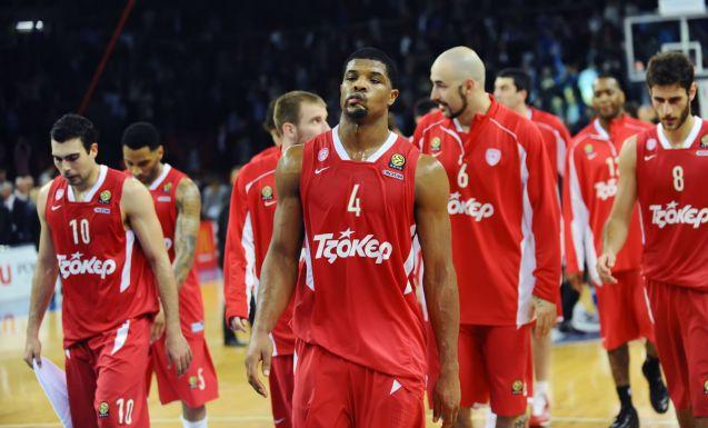 Κακός σε άμυνα και επίθεση ο Ολυμπιακός, μείωσε η Εφές