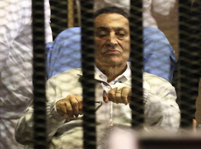 Στη φυλακή μεταφέρθηκε ο Χόσνι Μουμπάρακ