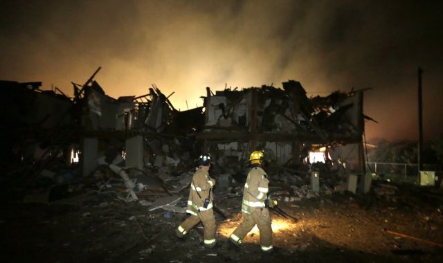 «Έως 15 νεκροί» και 160 τραυματίες από έκρηξη σε εργοστάσιο στο Τέξας