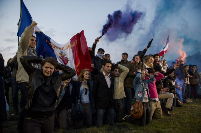 «Πράσινο φως» στον γάμο ομοφυλοφίλων θα ανάψει η Γαλλία