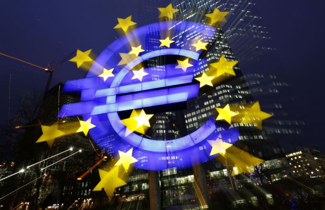 Νέα συρρίκνωση της οικονομίας της Ευρωζώνης τον Απρίλιο