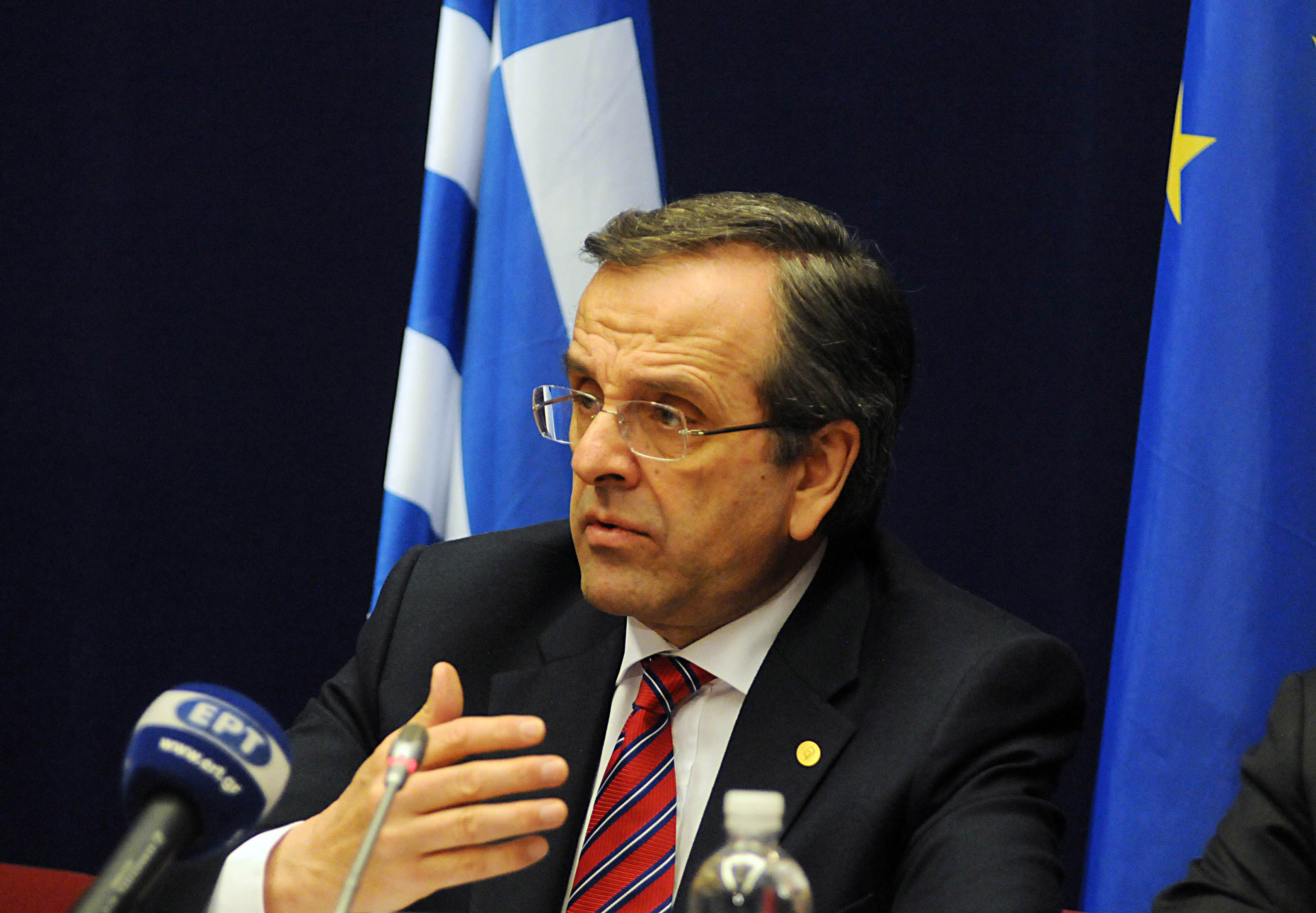 Θετικές οι πρώτες ενδείξεις για την οικονομία και την ανεργία, λέει ο Σαμαράς