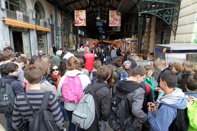 Διευκρινίσεις ΕΣΕΕ για τη λειτουργία των καταστημάτων το Πάσχα