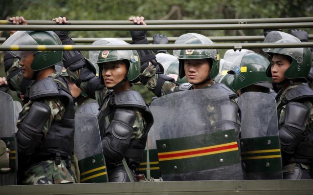 Αιματηρές συγκρούσεις στο εθνοτικά «ευαίσθητο» Σιντζιάνγκ στην Κίνα