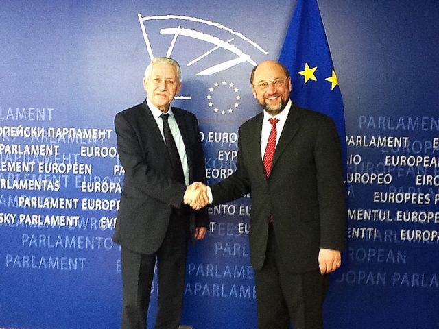 «Άδικη και επικίνδυνη η λιτότητα» λέει από τις Βρυξέλλες ο Κουβέλης