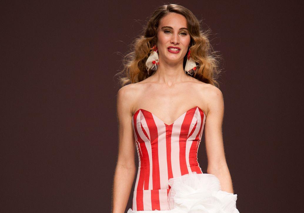 Επιλέξτε το φόρεμα που θα κάνει την έκπληξη