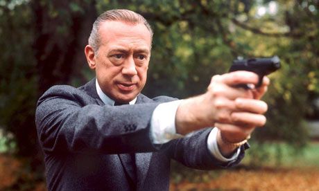 Ο διάσημος τηλεοπτικός επιθεωρητής Ντέρικ ήταν μέλος των SS