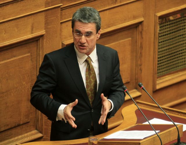 Καταψηφίζει ο Ανδρέας Λοβέρδος το πολυνομοσχέδιο στη Βουλή