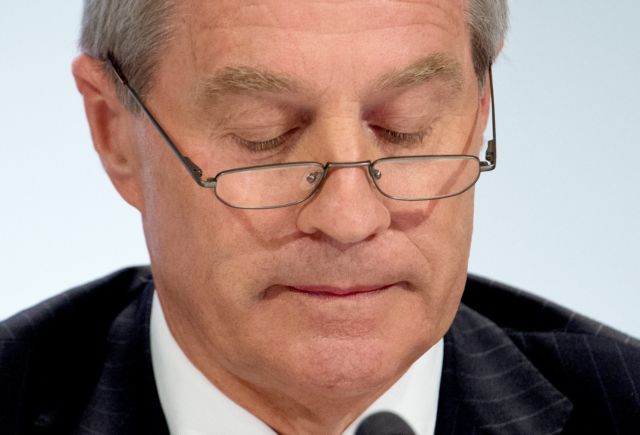 Άδικη η συμμετοχή των καταθετών στη διάσωση των τραπεζών, λέει η Deutsche Bank