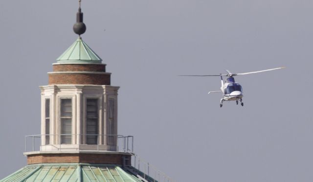 Δύο Πάπες στο Βατικανό, ο Βενέδικτος επέστρεψε στο παπικό κρατίδιο