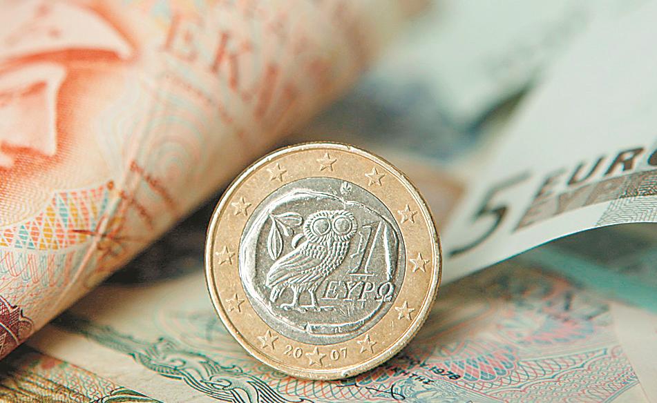 Αν το 2010 η Ελλάδα χρεοκοπούσε εκτός ευρώ, «θα είχε ξεπεράσει την κρίση»