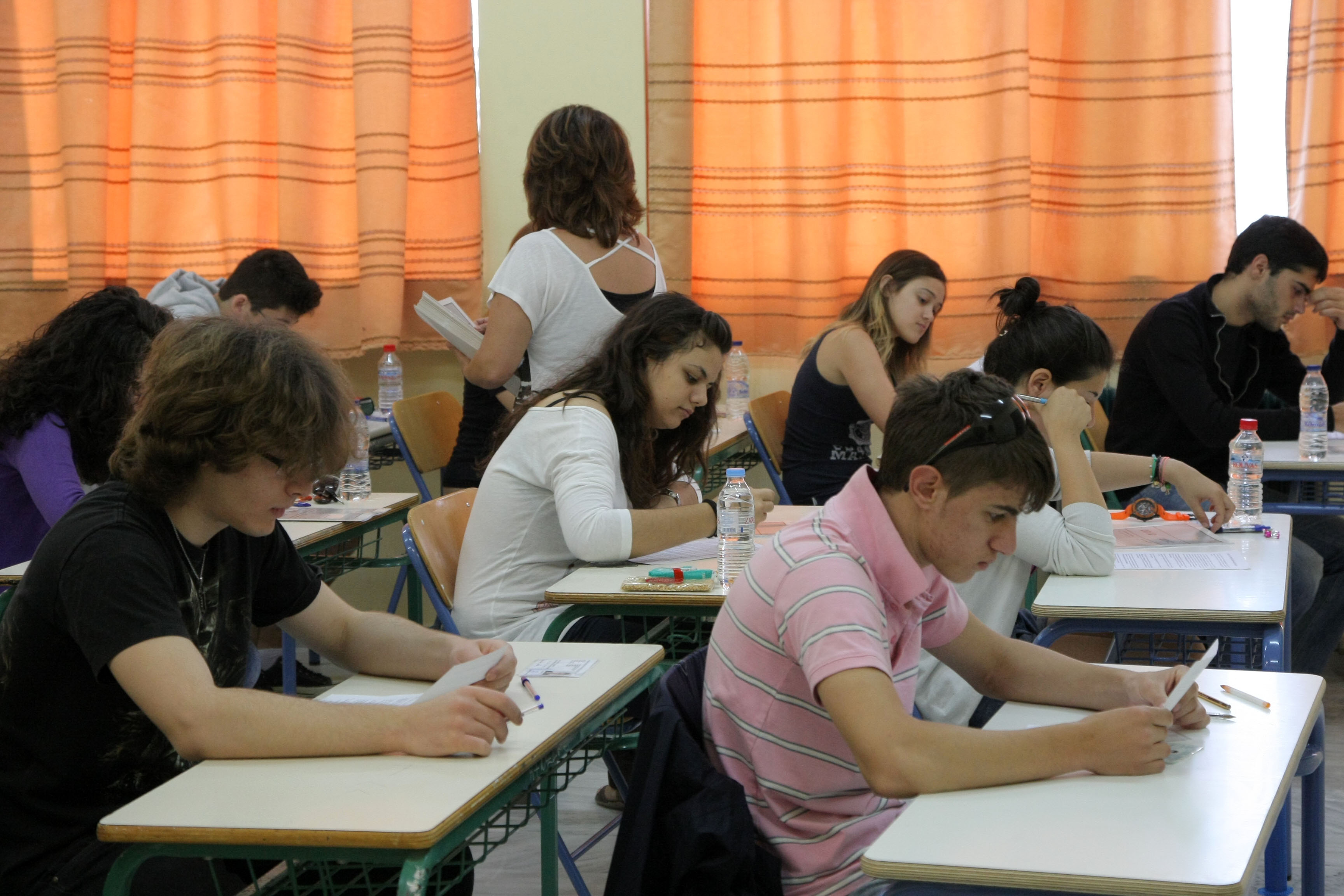 Επιζήμια και καταστροφική η απεργία μέσα στις πανελλαδικές, λέει η ΔΗΜΑΡ