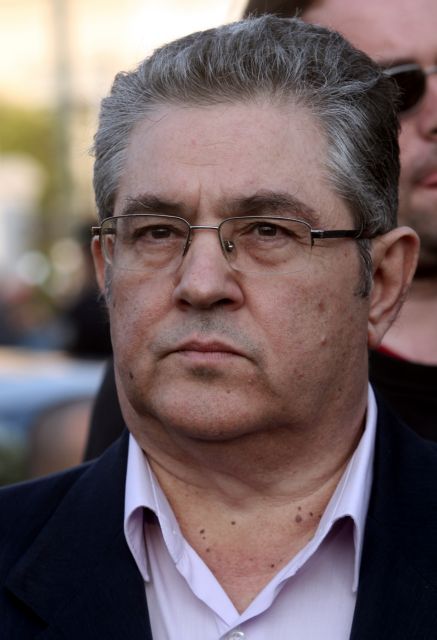 Tα νέα μέτρα υπηρετούν τα μονοπώλια, λέει ο Δ.Κουτσούμπας στην ΑΔΕΔΥ