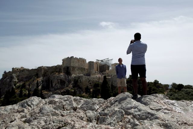 Μείωση 4,6% στα έσοδα από τον τουρισμό το 2012