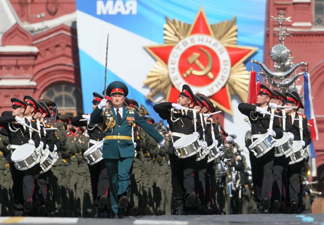 Ρωσική επίδειξη ισχύος στην παρέλαση για τη νίκη του 1945 επί των ναζί