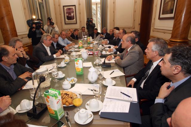 Μία ημέρα πριν τη λήξη της μετενέργειας η συνάντηση ΓΣΕΕ – εργοδοτών