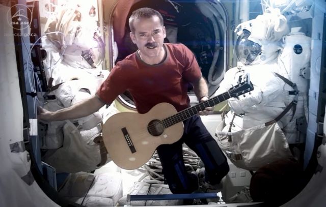 Με… διαστημική μουσική επέστρεψαν τρία μέλη του Διεθνούς Διαστημικού Σταθμού