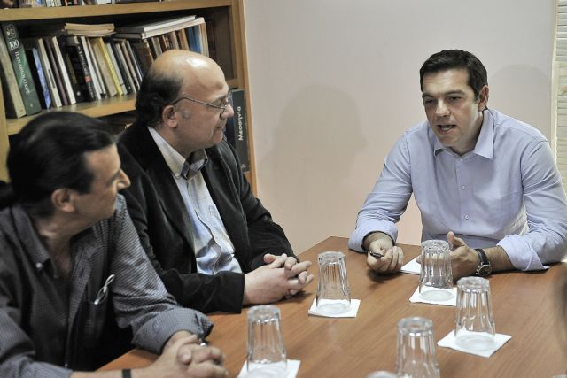 «Αυταρχική μεθόδευση» η επιστράτευση των καθηγητών, λέει ο Αλ.Τσίπρας