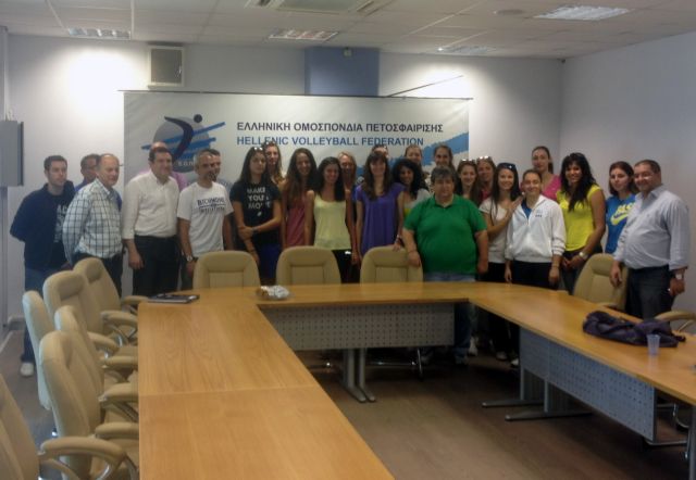 Πρώτη γνωριμία για Καλμαζίδη και εθνική γυναικών