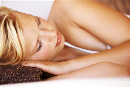 Ο ύπνος βοηθάει να χάσουμε τα κιλά της εγκυμοσύνης