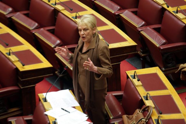 Απαγόρευση της οπλοφορίας στη Βουλή ζητά η Φωτεινή Πιπιλή