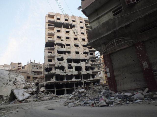 Ο στρατός του Άσαντ εισέβαλε και «ελέγχει» πόλη-προπύργιο των ανταρτών