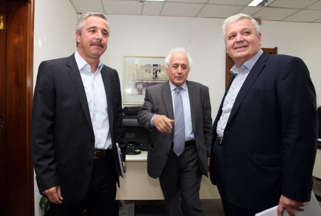 Μέτωπο ΠΑΣΟΚ-ΔΗΜΑΡ για την κατάθεση του σχεδίου νόμου κατά του ρατσισμού