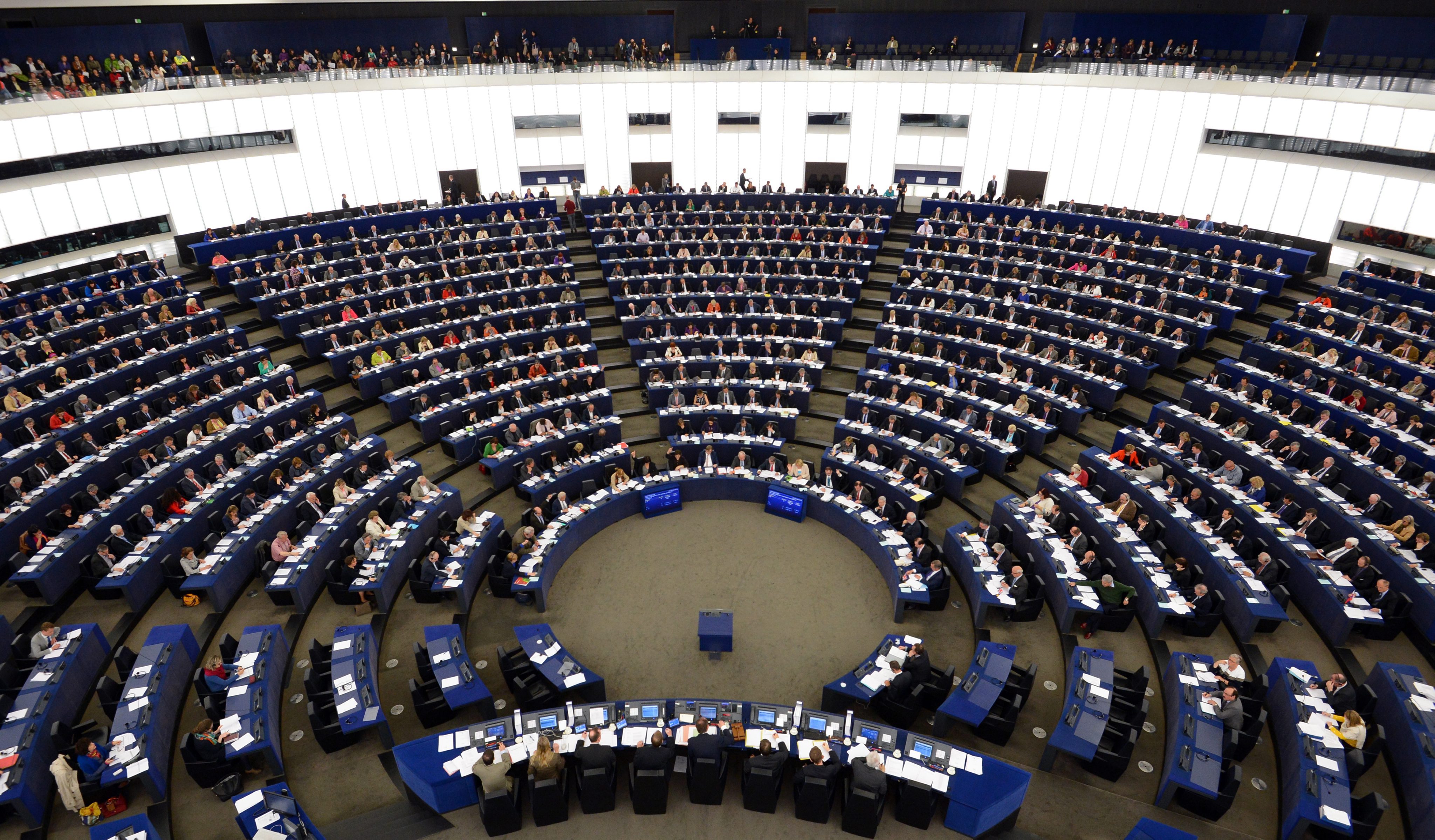 Κατάρτιση μαύρης λίστας με χώρες – φορολογικούς παραδείσους ζητεί το Ευρωκοινοβούλιο