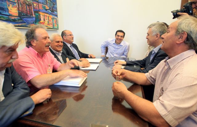 Εχθρός των μικρομεσαίων επιχειρήσεων η κυβέρνηση, λέει ο Αλ.Τσίπρας